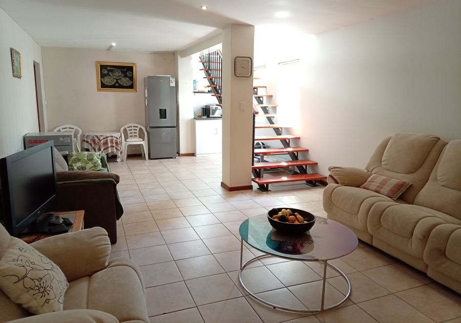 4 Bedroom Property for Sale in Mountainside Western Cape